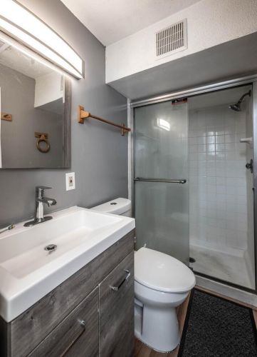 1677 Hickory Hill Dr, Saint Paul MN  55122-2527 exterior