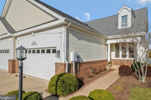 13422 Brogue Ct, Gainesville, VA 20155-6657