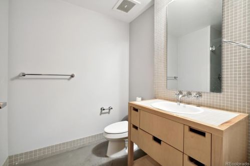 1610 Little Raven St, Denver CO  80202-6175 exterior