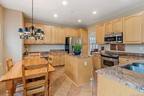 18771 Ida Ave, Aurora CO 80015-5118 exterior