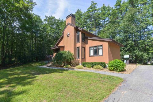 260 Deering Center Rd, Weare, NH 03281-5302