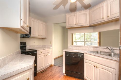 798 Burning Trl, Carol Stream IL  60188-9188 exterior