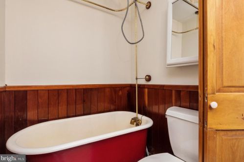 6482 Shady Side Rd, Shady Side MD 20764-9715 exterior