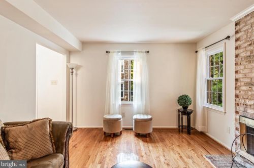 9620 Hillock Ct, Springfield VA  22015-3115 exterior