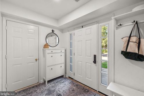 12227 Green Meadow Dr, Columbia, MD 21044-2863