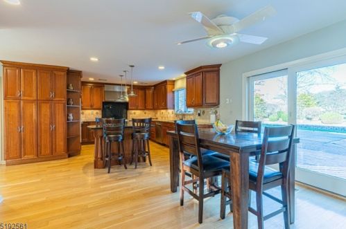 4 Theodore Dr, Dover NJ  07869-1913 exterior