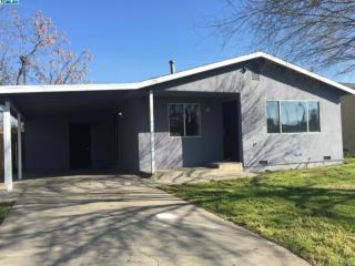 518 Santa Clara St, Tulare, CA 93274-4938