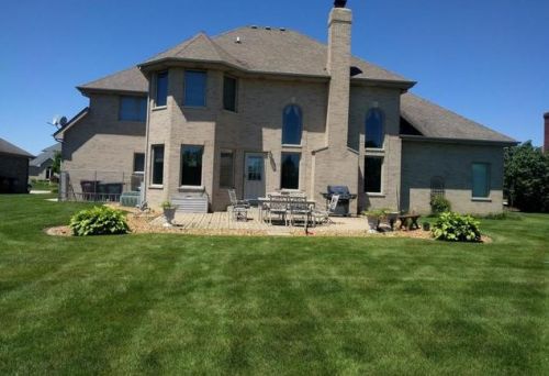 20570 Lennon Dr, Frankfort, IL 60423-8845