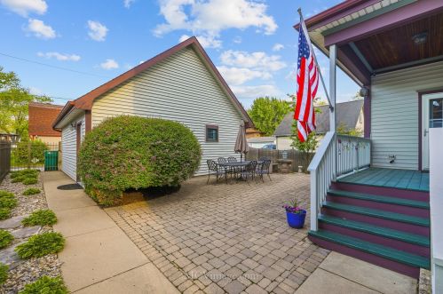 1003 Walter St, Lemont IL  60439-3920 exterior