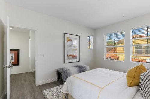 127 Danbrook, Irvine CA  92603-1024 exterior