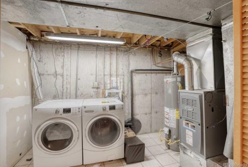 1060 Naples Way, Aurora CO 80017-3170 exterior