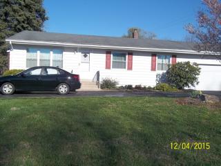 1241 Brookside Rd, Allentown PA  18106-9438 exterior