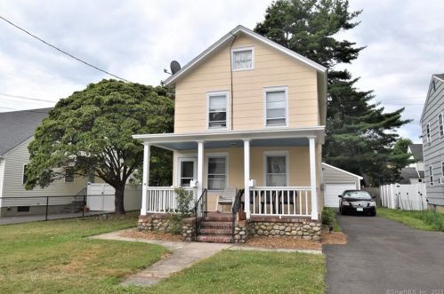 41 Plymouth Ave, Norwalk, CT 06851-3611