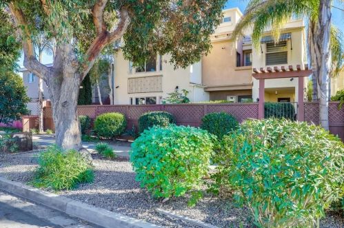 1365 Hornblend St, San Diego, CA 92109-4228
