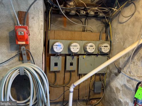 2140 10th St, Philadelphia PA 19148-3005 exterior