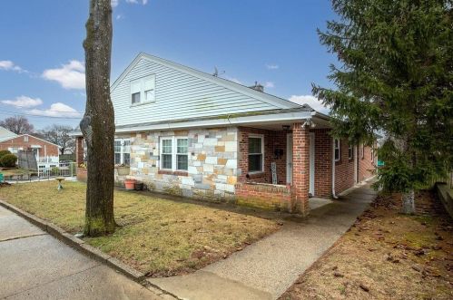 8 Jane St, Providence, RI 02904-5009