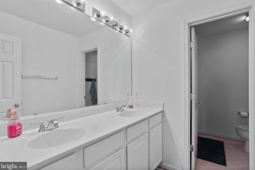 252 Prospect Hill Blvd, Charles Town WV  25414-5082 exterior