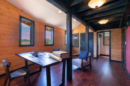 12116 Highland Ave, Truckee CA  96161-1719 exterior
