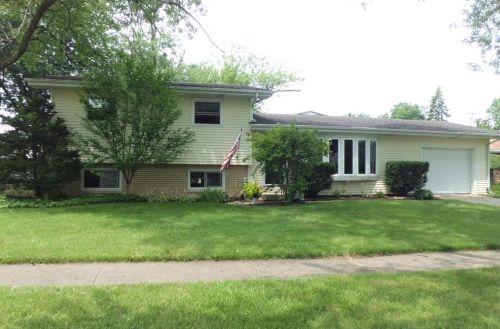 715 Sherman St, Crown Point, IN 46307-4931