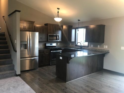 3385 Maple Dr, Spectacle Lake, MN 55008-4626