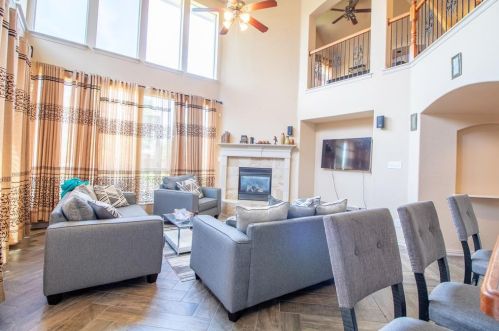 8341 Fullerton St, Argyle TX  76226-7338 exterior