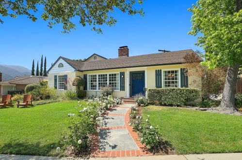 1210 Oak Circle Dr, Glendale, CA 91208-1106