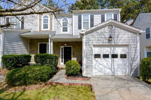 2461 Valley Cove Dr, Duluth, GA 30097-2850