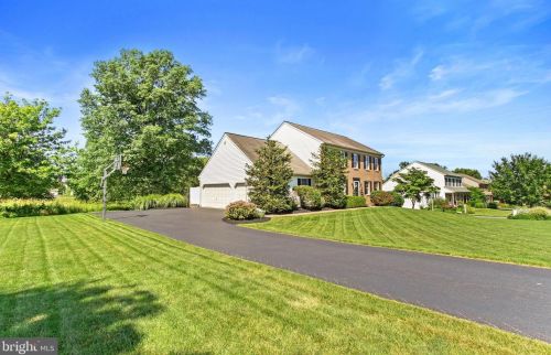 35 Riding Silks Ln, York, PA 17404-9022