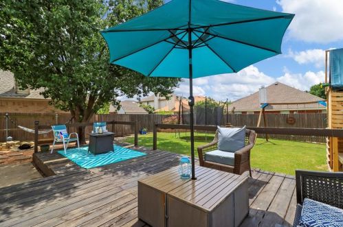 4421 Stepping Stone Dr, Fort Worth TX  76123-1869 exterior