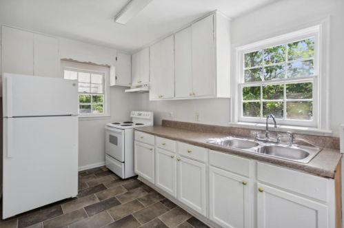 230 Maple St, Atlanta GA  30354-1206 exterior