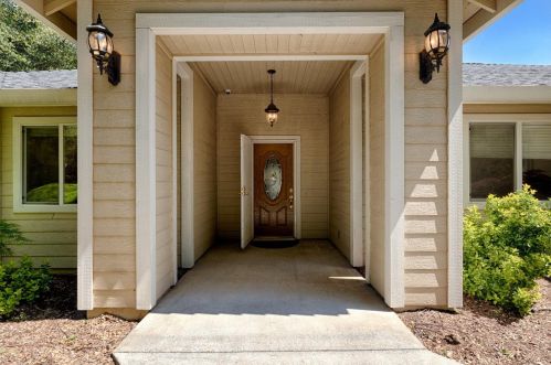 22904 Cameo Dr, Grass Valley, CA 95949-8315