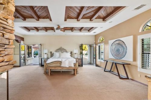 14617 Oak Knoll Ln, Valley Center, CA 92082-3832