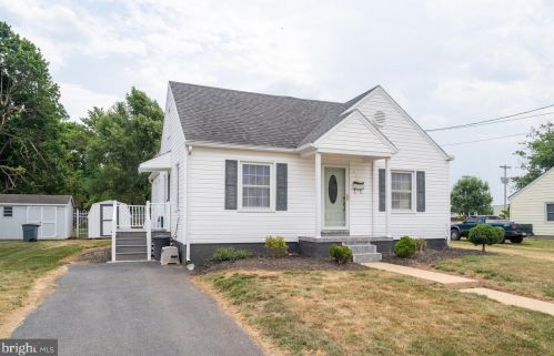 214 Spotswood Ave, Elkton, VA 22827-1514
