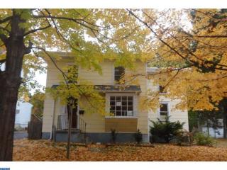 135 Maple Ter, Camden, NJ 08109-5009