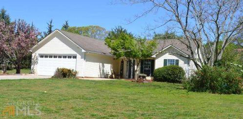 609 Coan Dr, Locust Grove, GA 30248-2135