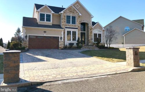 35 Raintree Dr, Erial, NJ 08081-4921