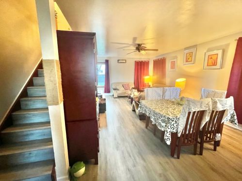 1122 Bradbury Cir, Carol Stream IL  60188-3904 exterior