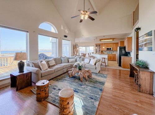 442 Jeanie Lynn St, Galveston, TX 77554-8105