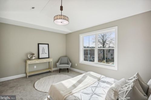 6615 Gude Ave, Silver Spring MD 20912-4827 exterior