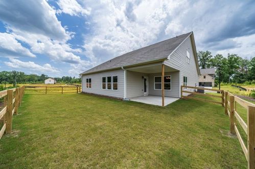 4324 Links Blvd, Jefferson GA  30549-8825 exterior