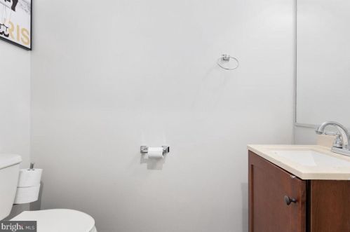 84 Kennedy Dr, Severna Park MD 21146-3007 exterior