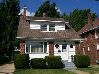 2130 Eastern Ave, Erie PA  16510-1716 exterior