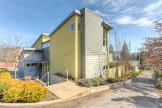 164 Church St, Ashland, OR 97520-2651