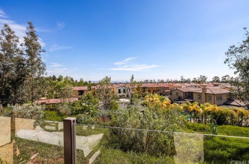 130 Long Fence, Irvine CA  92602-1807 exterior