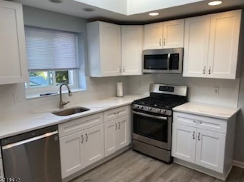 4 Sharon Ct, Dover NJ  07869-2627 exterior