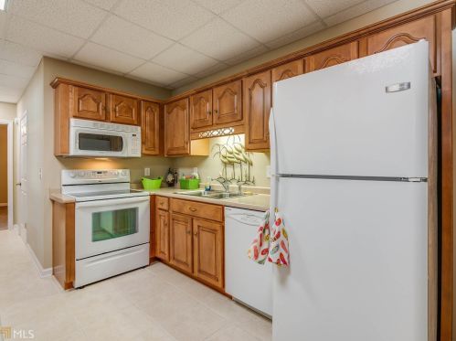 1216 Mill Creek Ln, Stockbridge GA  30281-4879 exterior