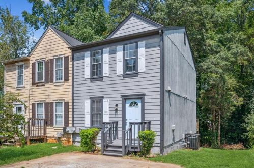 6458 Bedford Ln, Lithonia, GA 30058-8967