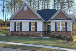 1136 Brookdale Ln, Stanley, NC 28164-7835