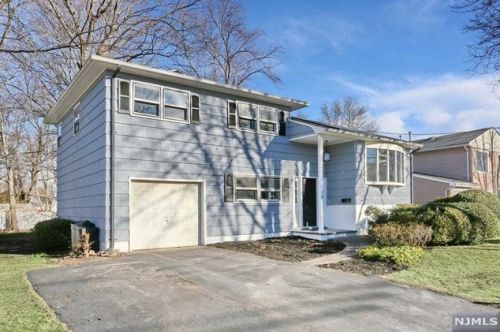 78 Teak Rd, Dumont, NJ 07628-1038