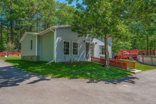 9 Allen Ave, Augusta, ME 04330-1315